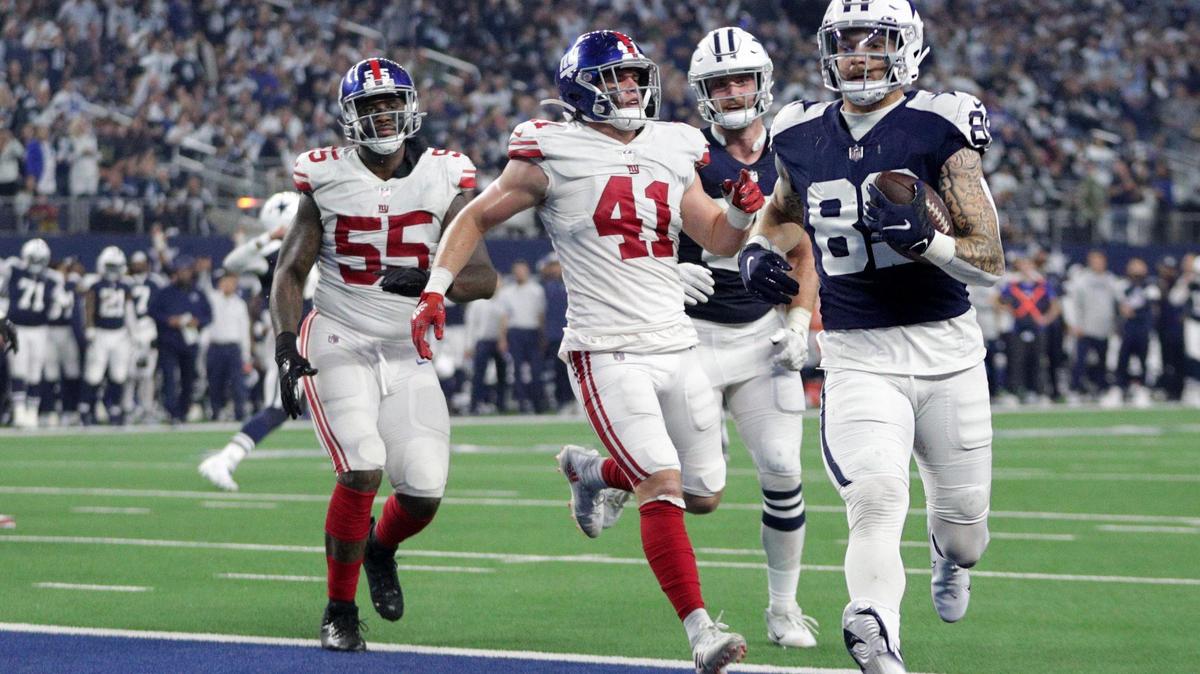 Dallas Cowboys tight end Peyton Hendershot runs in a touchdown during their game against the Giants at the AT&T Stadium in Arlington on Thursday, Nov. 24, 2022.