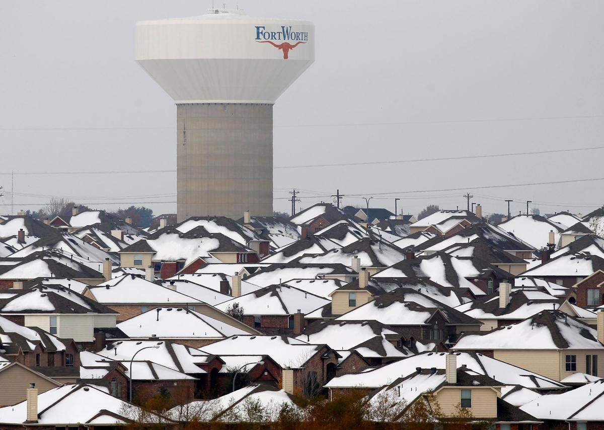 View of a subdivision near Heritage Trace Parkway and I-35W Sunday, December 8, 2013. (Star-Telegram/ Richard W. Rodriguez)