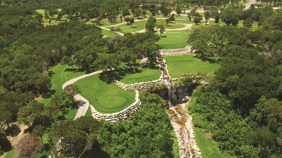 The Retreat has properties available ranging from patio size to three-acre estate home sites.