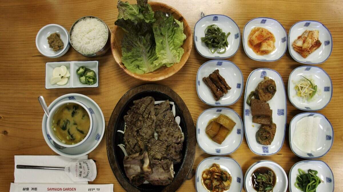 One of Sam Won Garden’s bestsellers was spare beef rib marinated in traditional Korean BBQ sauce with various traditional Korean side dishes.