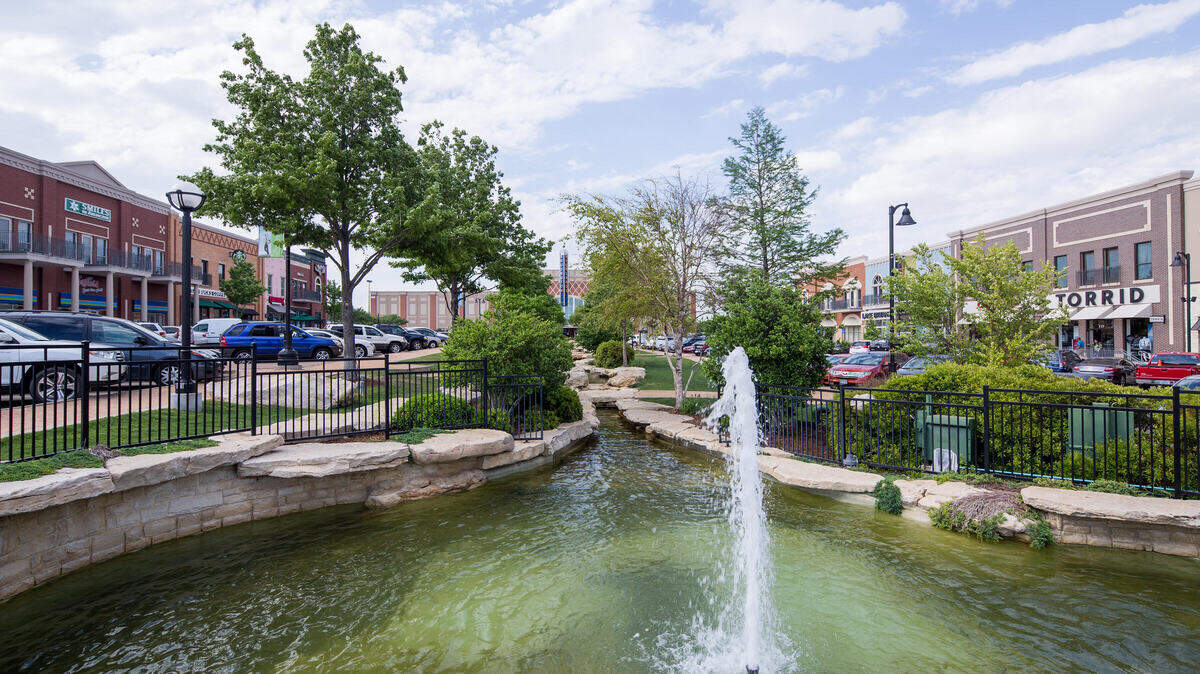 The Arlington Highlands retail project on Interstate 20 shows what happens when tax incentives help pay for economic development.