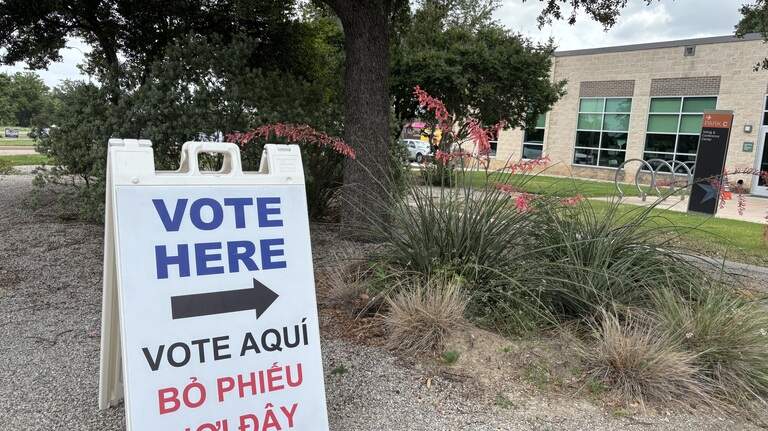 Are you registered to vote? How to check before midterm election deadline