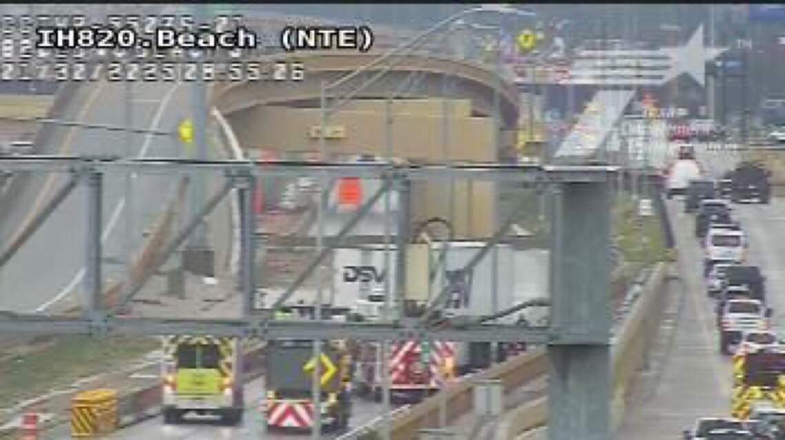 All lanes of eastbound Loop 820 closed at Beach Street as authorities investigated wreck