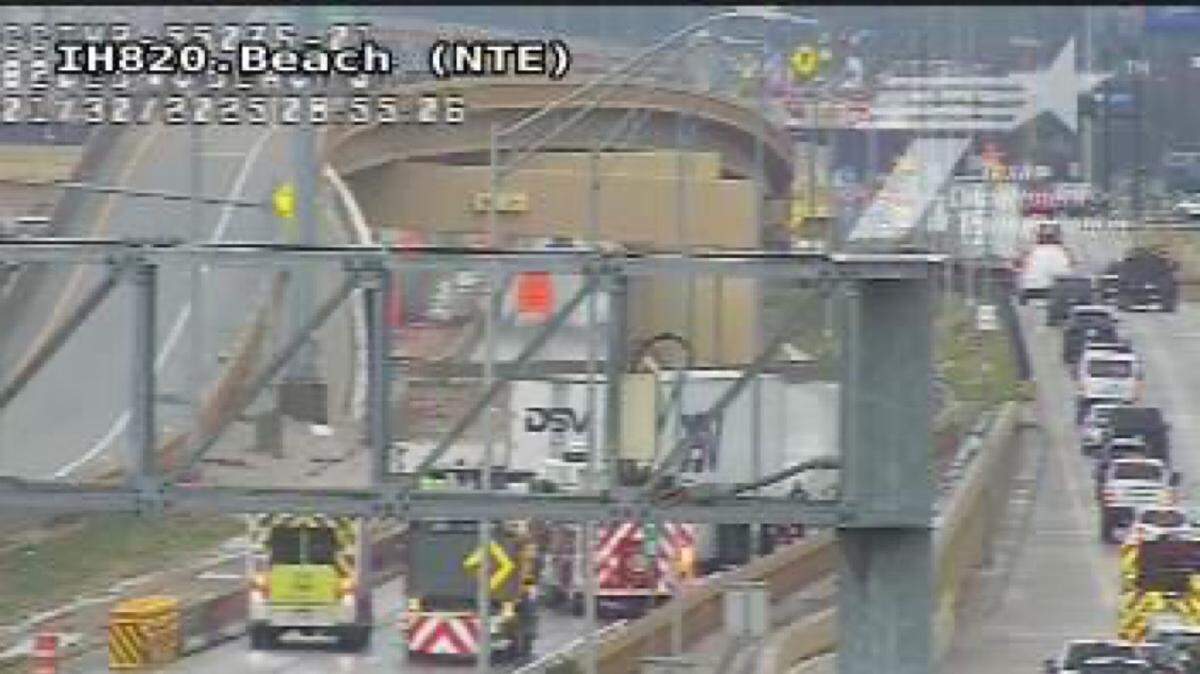 All lanes of eastbound Loop 820 at Beach Street were closed on Thursday morning, Jan. 30, 2025, as authorities investigated a wreck.