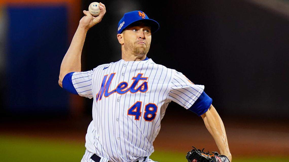 Jacob deGrom has agreed to a five-year deal with the Texas Rangers.