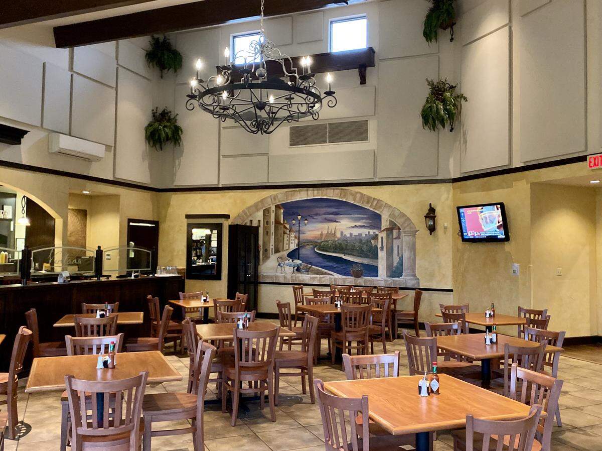 The dining room at Ventana Grille, a city golf course restaurant in far south Arlington near Kennedale.