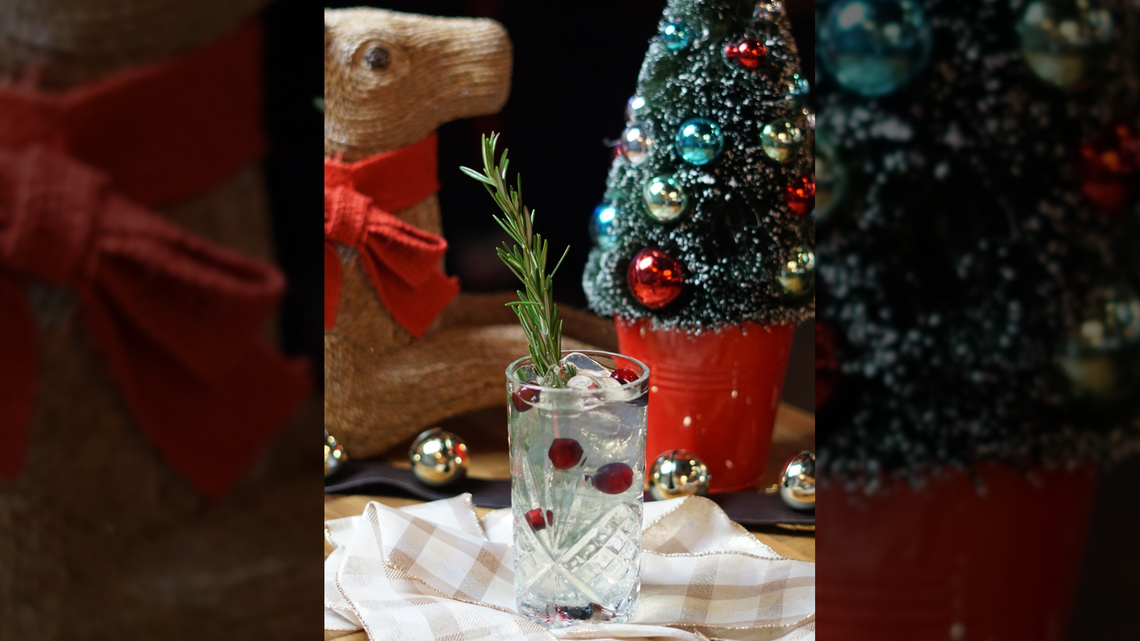 With a sprig of rosemary and sprinkle of cranberries, the ‘Sleigh My Name’ is the ultimate ‘Christmas in a cup’ experience.