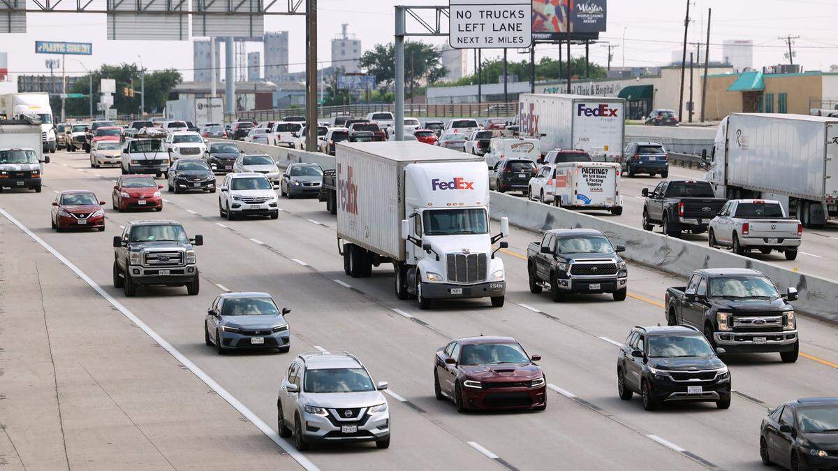 Traffic flows on Interstate 35W on Tuesday, May 24, 2023, in Fort Worth.