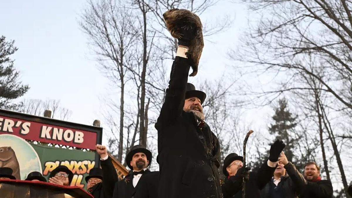Groundhog predicts 6 more weeks of winter; temperatures in Fort Worth to be ‘above normal’