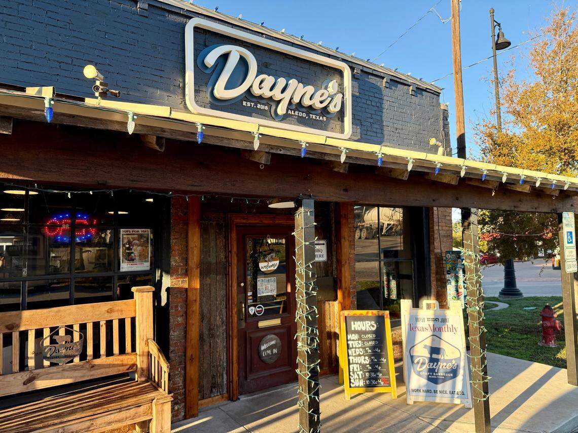A sunny morning as Dayne’s Craft BBQ serves breakfast Nov. 22, 2024, in Aledo.