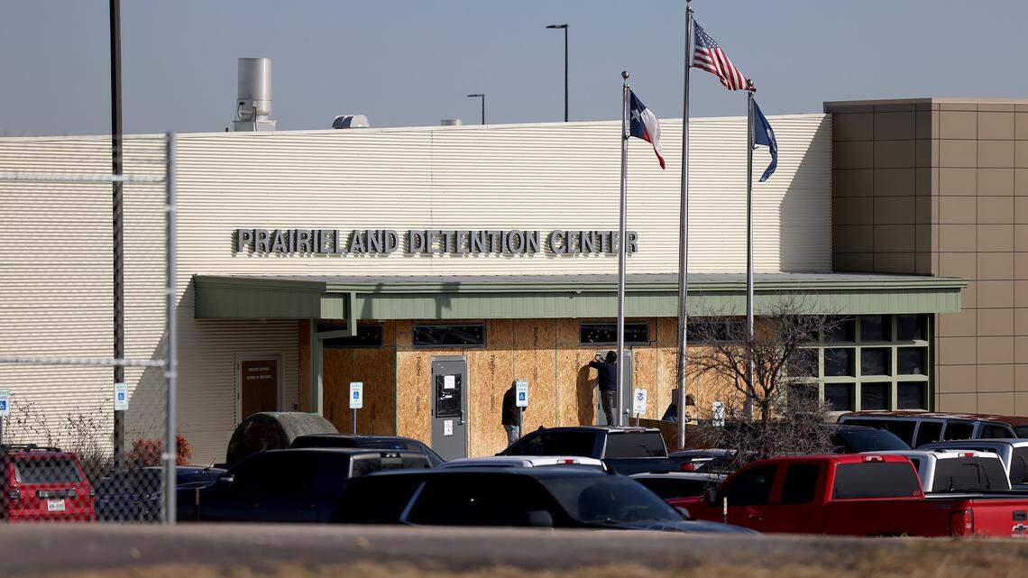 Jury deliberates in trial of 9 charged in Prairieland ICE center shooting