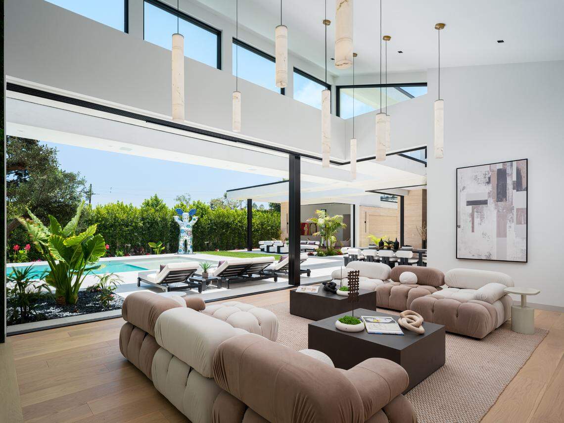 Indoor, outdoor plan