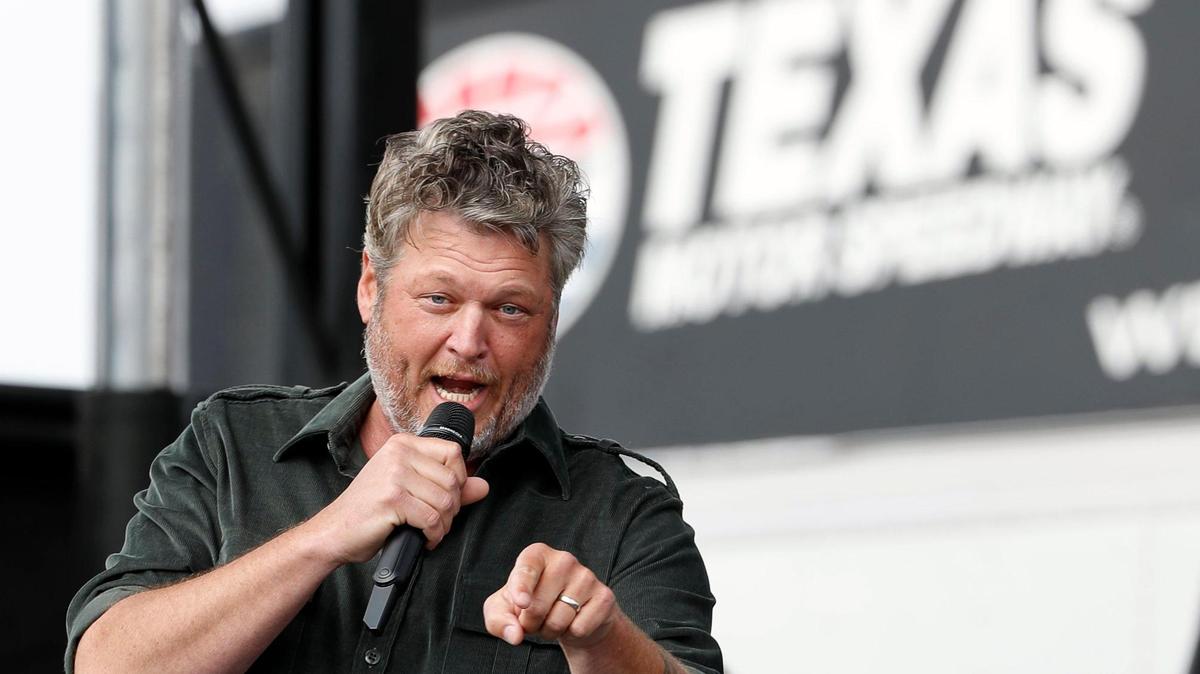 Blake Shelton entertained the crowd before the NASCAR All-Star Race at Texas Motor Speedway Sunday evening. The set lasted about 45 minutes.