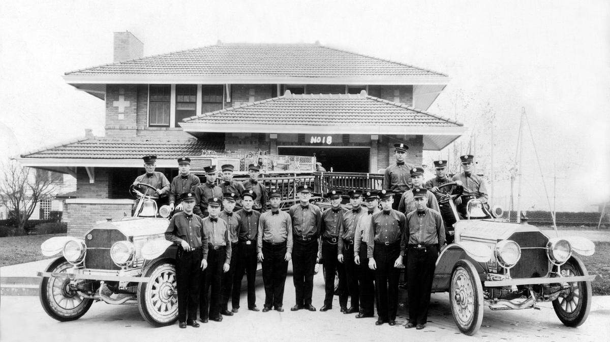 Firemen photo