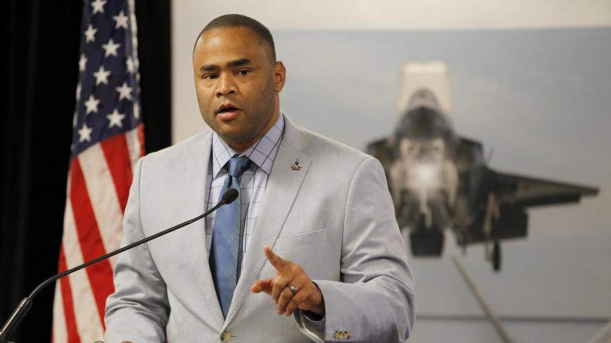Congressman Marc Veasey speaks in Arlington in a 2016 archive photo.