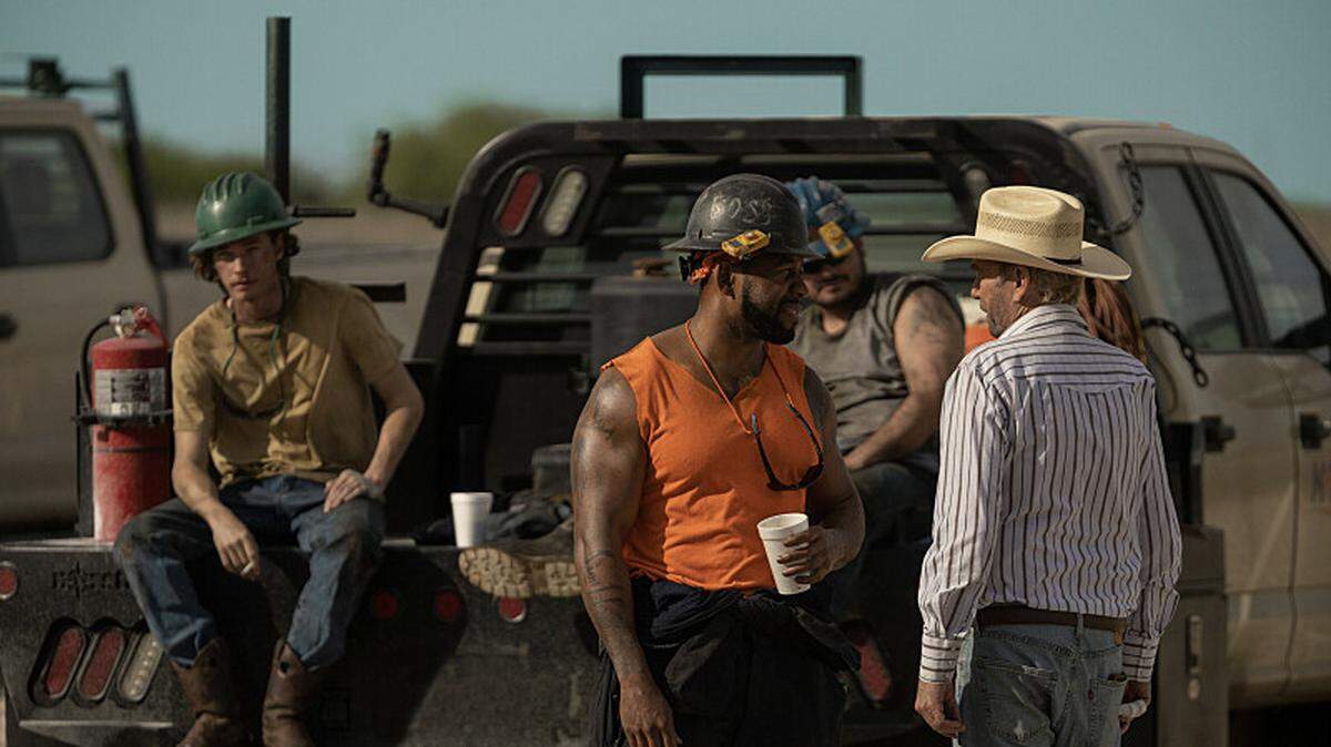 (L-R): Jacob Lofland as Cooper Norris, Mustafa Speaks as Boss and Billy Bob Thornton as Tommy Norris in season 1, episode 4 of “Landman” streaming on Paramount+.