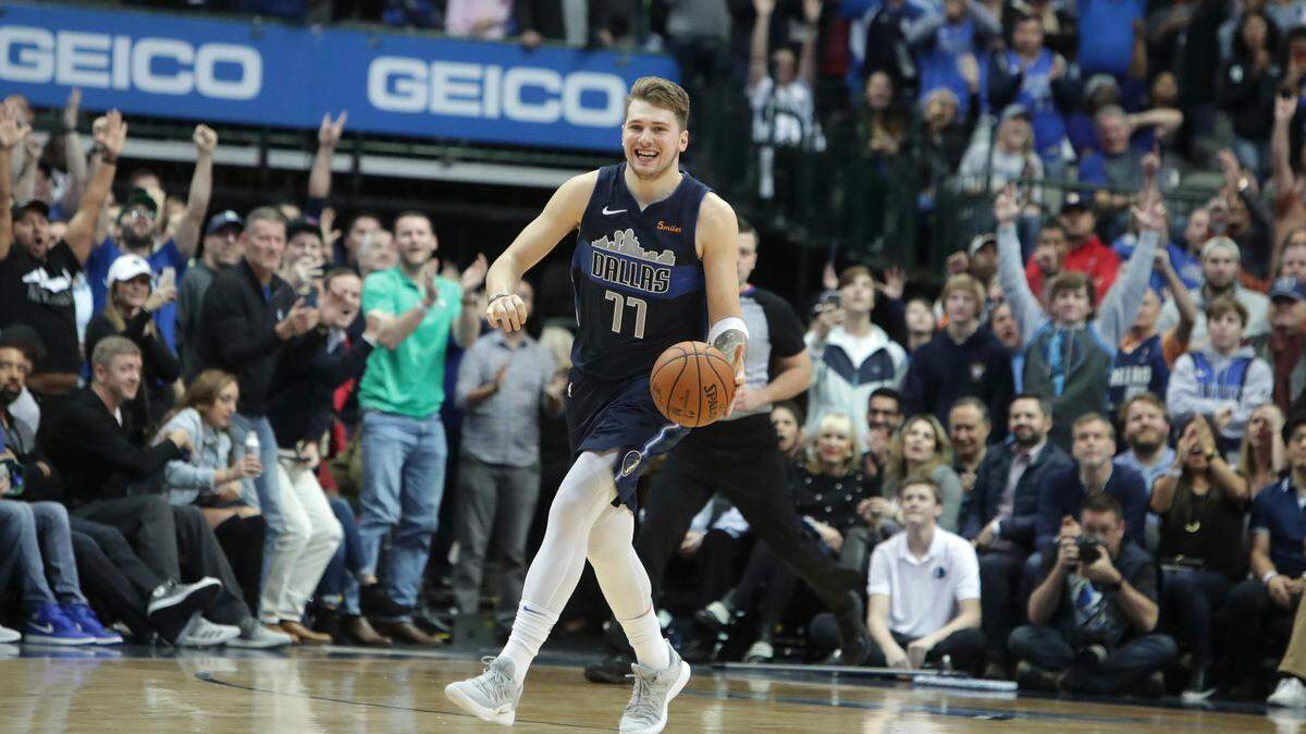 Dallas Mavericks forward Luka Doncic smiles as time expires during the the team’s NBA basketball game against the New Orleans Pelicans in Dallas, Wednesday, Dec. 26, 2018. The Mavericks won 122-119. (AP Photo/LM Otero)