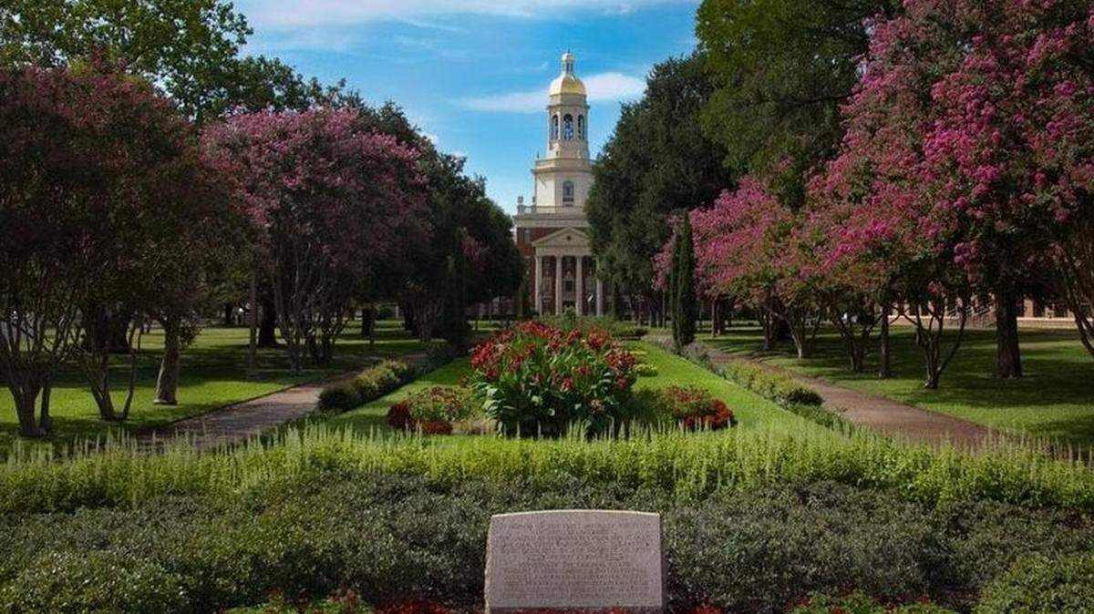 Baylor was ranked No. 14 in the list of most beautiful college campuses in the United States by Architectural Digest.