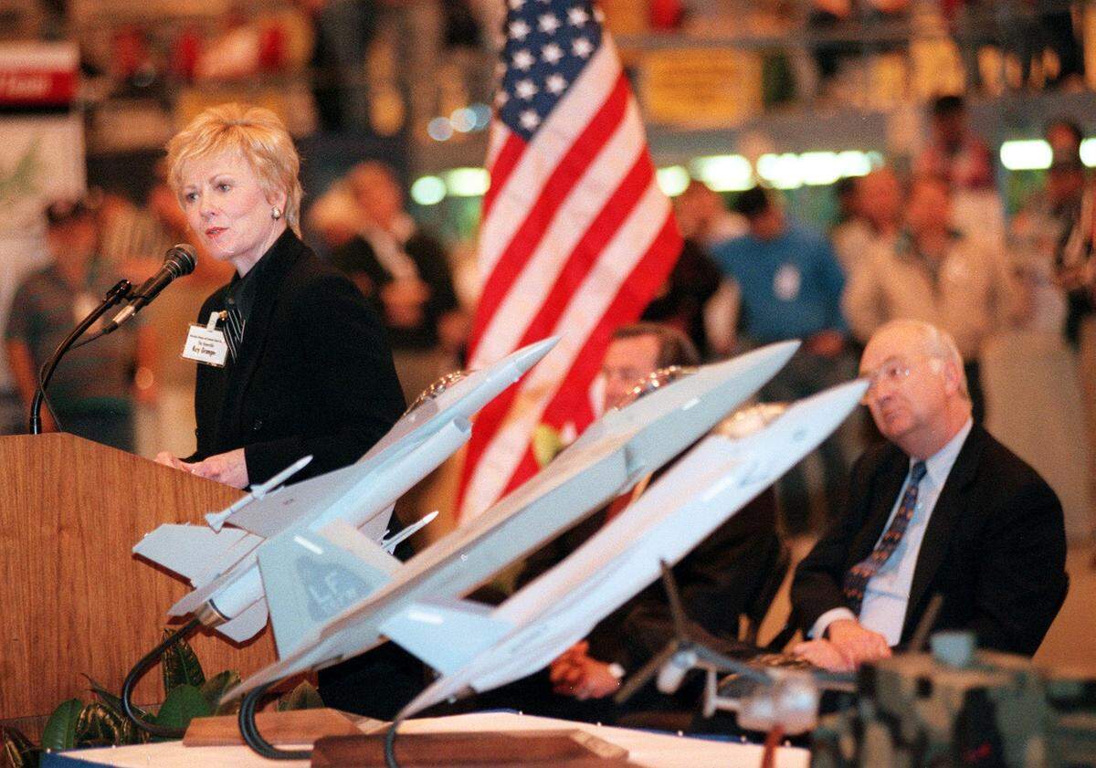 Rep. Kay Granger speaks to area defense contractors and Lockheed Martin employees at the Metroplex Defense and Economic Impact Summit held at Lockheed Martin in Fort Worth on Feb. 20, 1999.