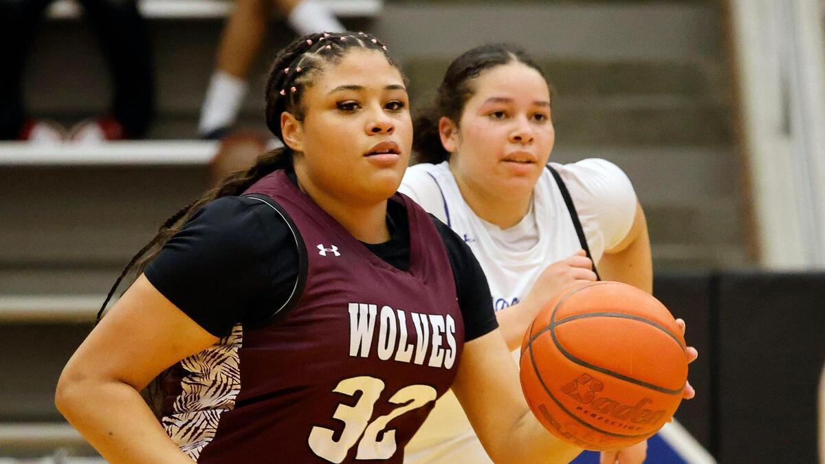 Timberview forward Emilee Jones (32) brings the ball down court in the first half of a high school basketball game at Summit High School in Mansfield, Texas, Tuesday, Jan, 30, 2024.