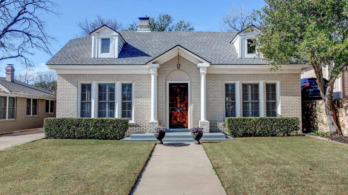 The home at 1412 Virginia Place is open Sunday, January 26 from 2 to 4 p.m.