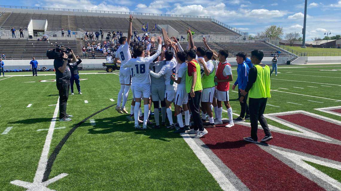 Diamond Hill-Jarvis boys fall 3-0 to San Elizario in 4A Region I championship