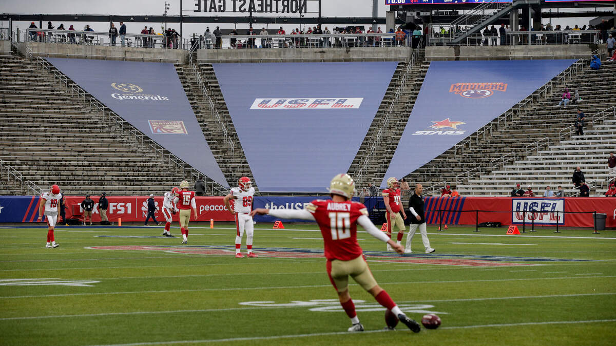 The Dallas Cowboys have signed Birmingham Stallions kicker Brandon Aubrey.