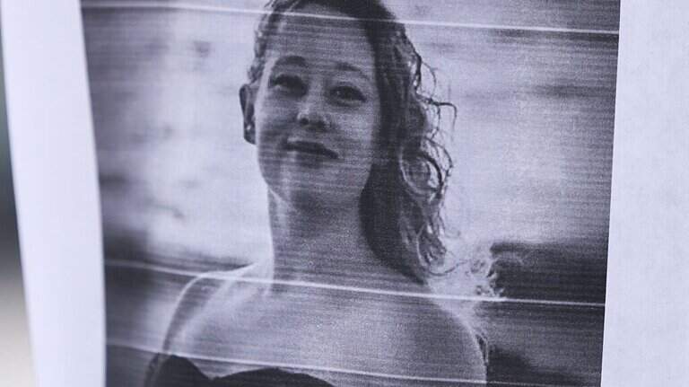 ICE killing of Renee Good leaves son orphaned and former KC neighbors reeling