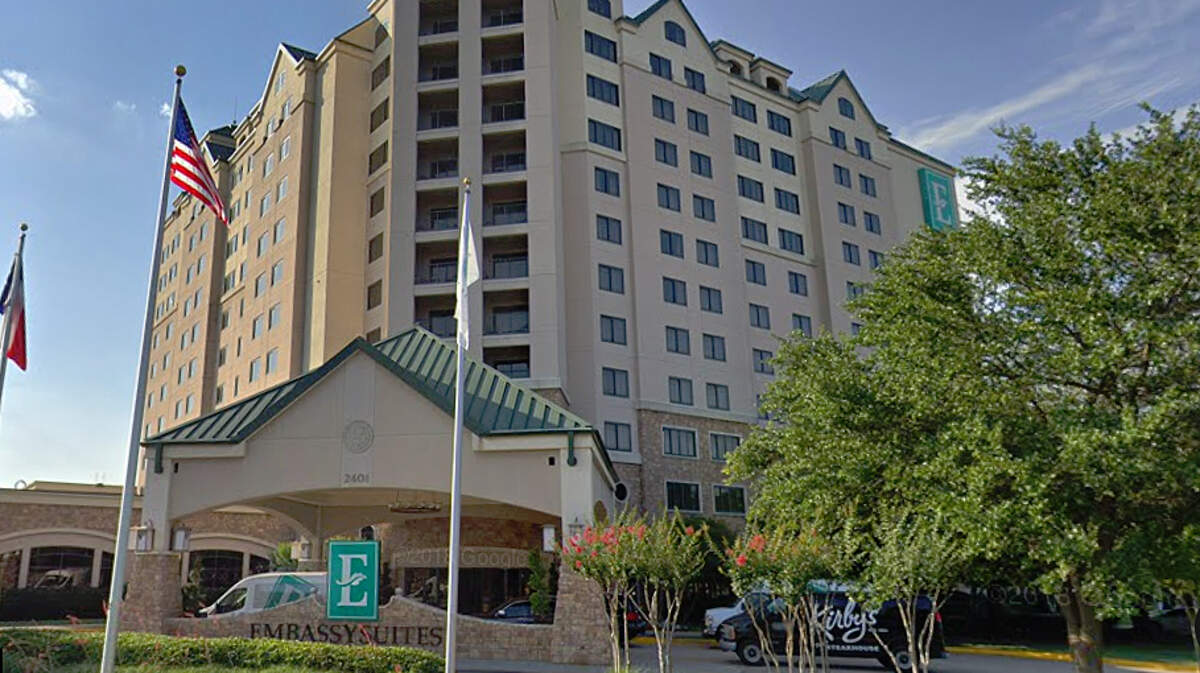 A Texas teen found dead in November in an Embassy Suites by Hilton Grapevine bathroom drowned in a bathtub, according to a final ruling by the Tarrant County medical examiner’s office.