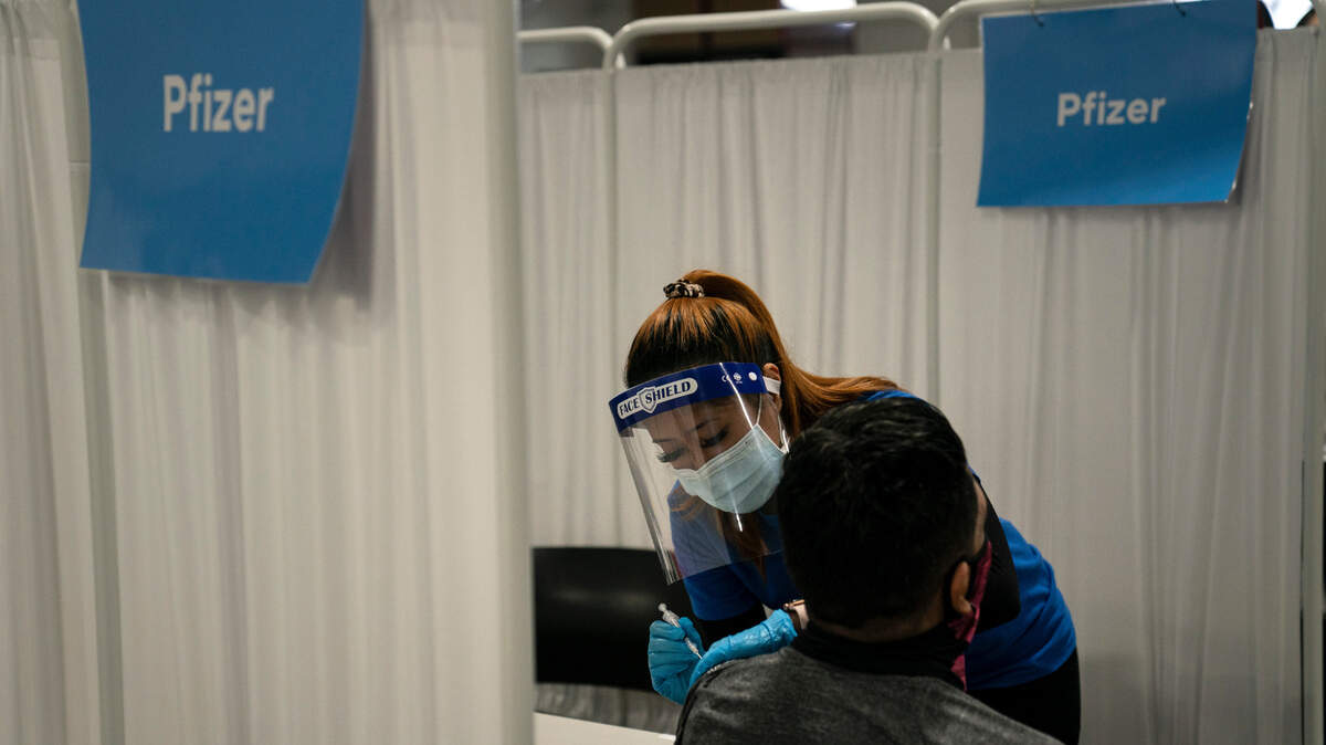 A flurry of employers nationwide are requiring workers to get vaccinated after the federal government gave full approval to Pfizer’s COVID-19 vaccine.