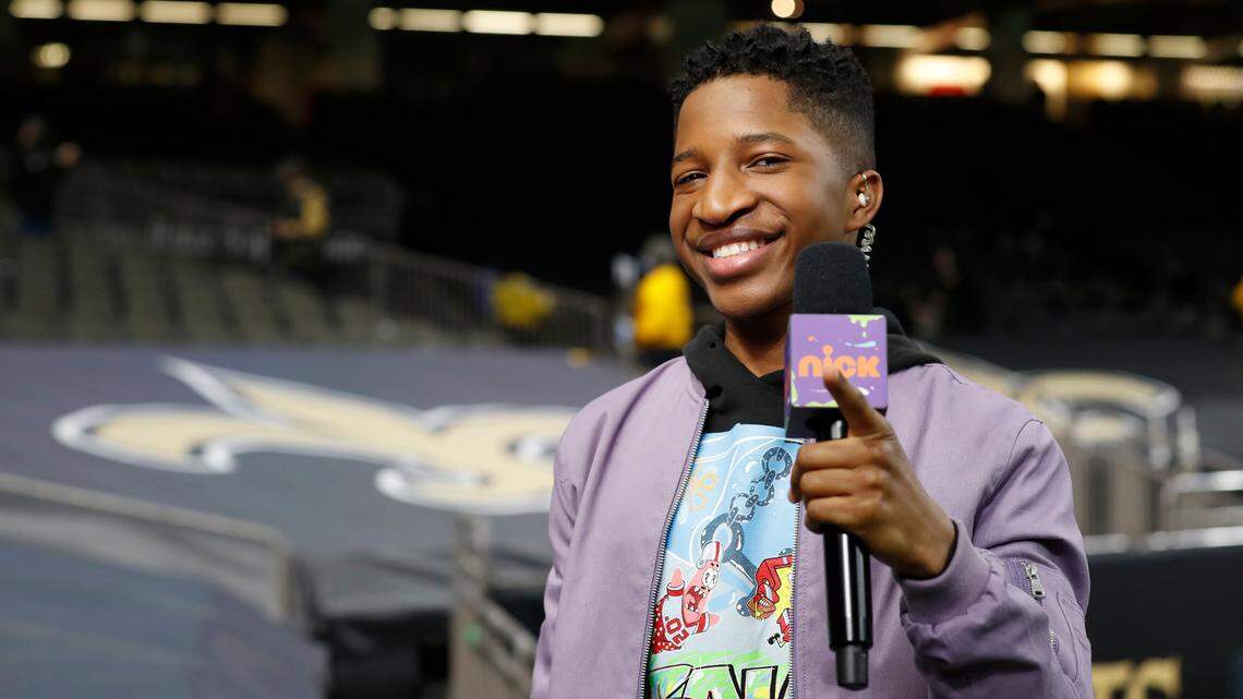 Nickelodeon reporter Lex Lumpkin was on the sideline during an NFL wild card playoff game between the New Orleans Saints and the Chicago Bears on Sunday.