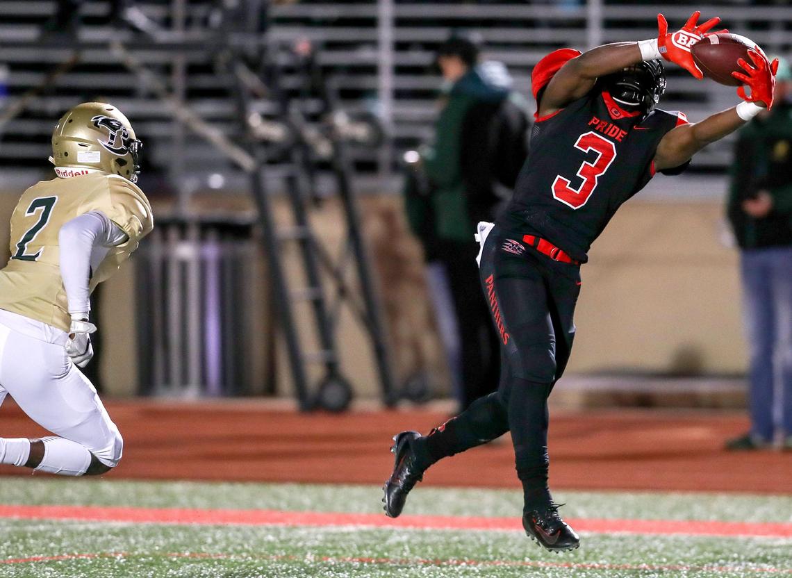 Colleyville Heritage wide receiver Isaac Shabay (3) comes up with a 23 yard touchdown reception against Birdville during the first haif, Friday night, November 1 2019 played at Mustang Panther Stadium in Grapevine, TX.