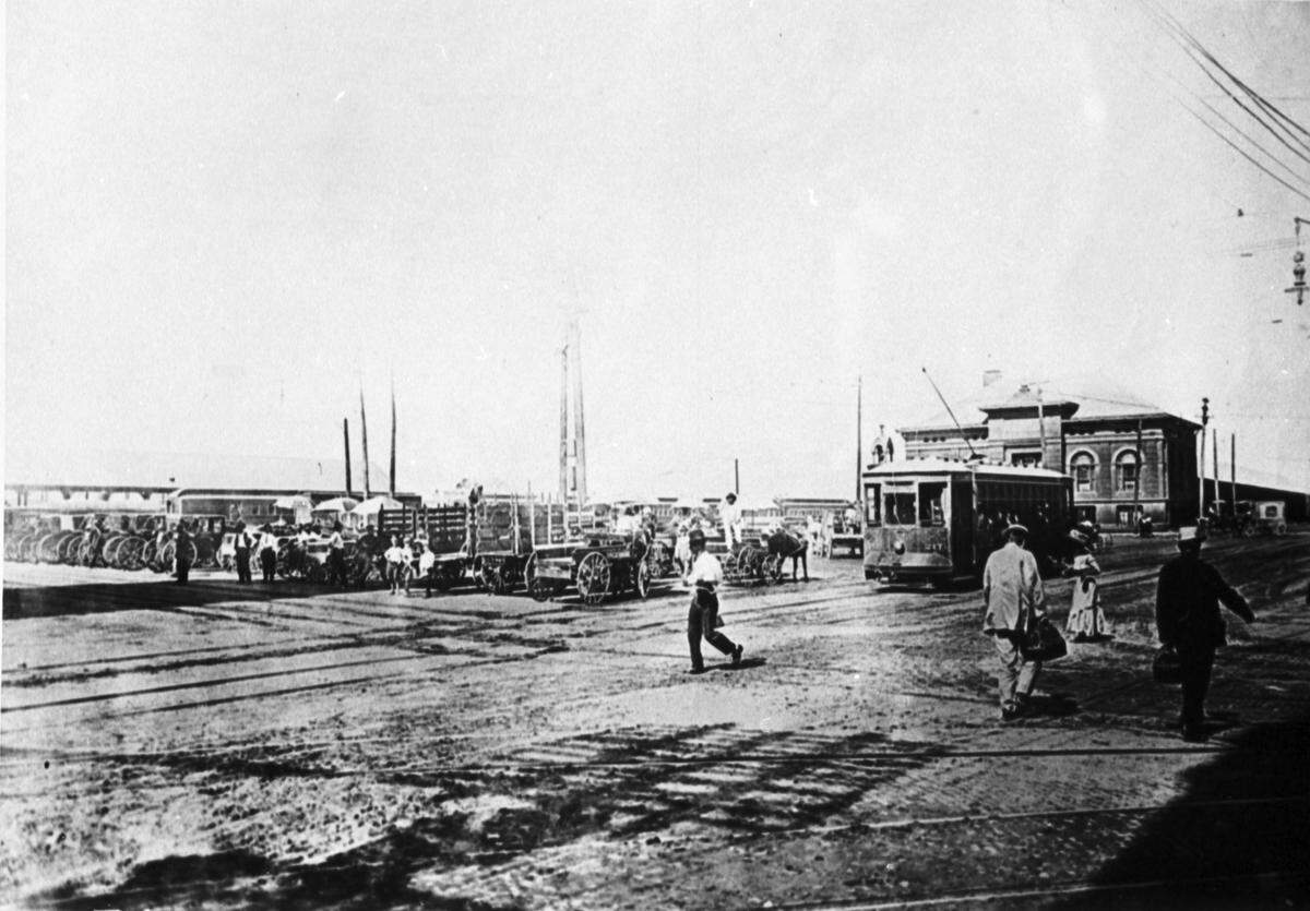 A late 1800s photograph outside the Texas & Pacific Depot in Fort Worth, on the south edge of town not far from the Hell’s Half Acre district. Sin Killer Griffin held his revivals near here. 