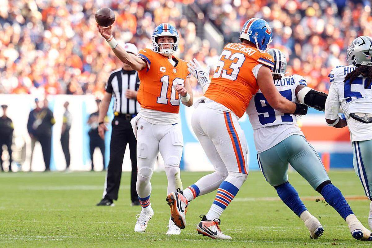 DENVER, COLORADO - OCTOBER 26: Bo Nix #10 of the Denver Broncos looks to pass during the third quarter against the Dallas Cowboys in the game at Empower Field At Mile High on October 26, 2025 in Denver, Colorado. (Photo by Jamie Schwaberow/Getty Images)