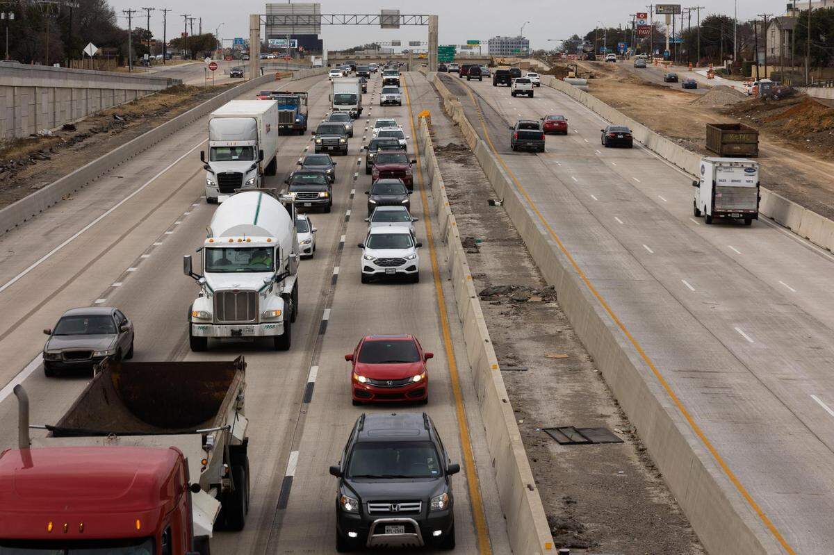 This section of Texas 360 between Airport Freeway and Interstate 30 was the fourth most congested roadway in Tarrant County in 2020. Average speeds slow to 35 mph at 5:30 p.m. on this segment.