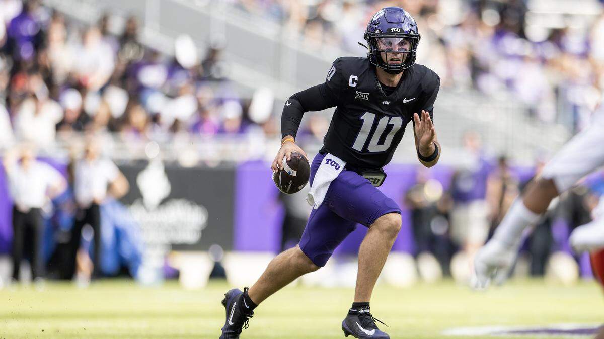 TCU quarterback Josh Hoover (10) looks to pass in the first half of a Big XII conference game between the TCU Horned Frogs and the Cincinnati Bearcats at Amon G Carter Stadium in Fort Worth on Saturday, Nov. 29, 2025.