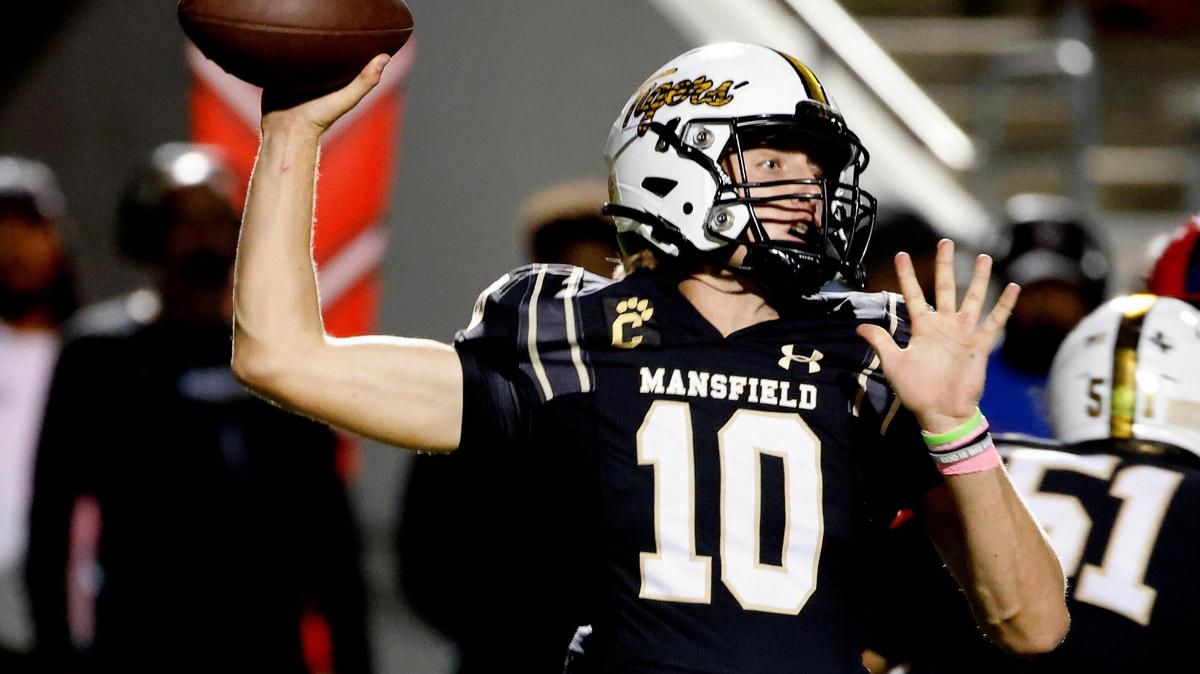 Mansfield quarterback Braxton Van Cleave and the Tigers are 5-2 heading into week nine.