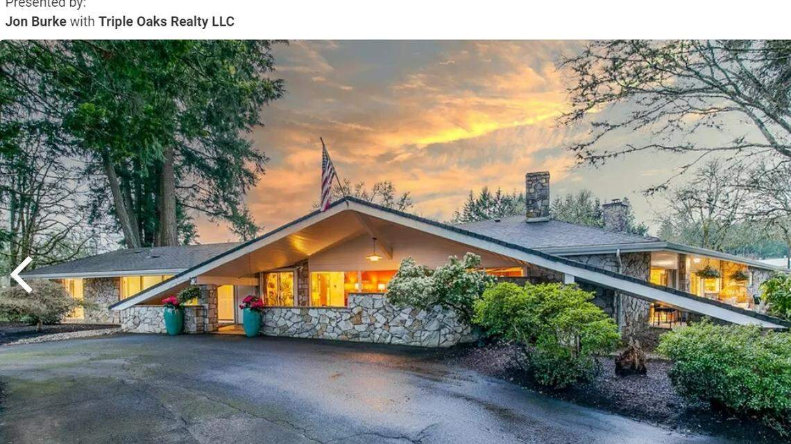 The exterior of the house is mesmerizing itself.