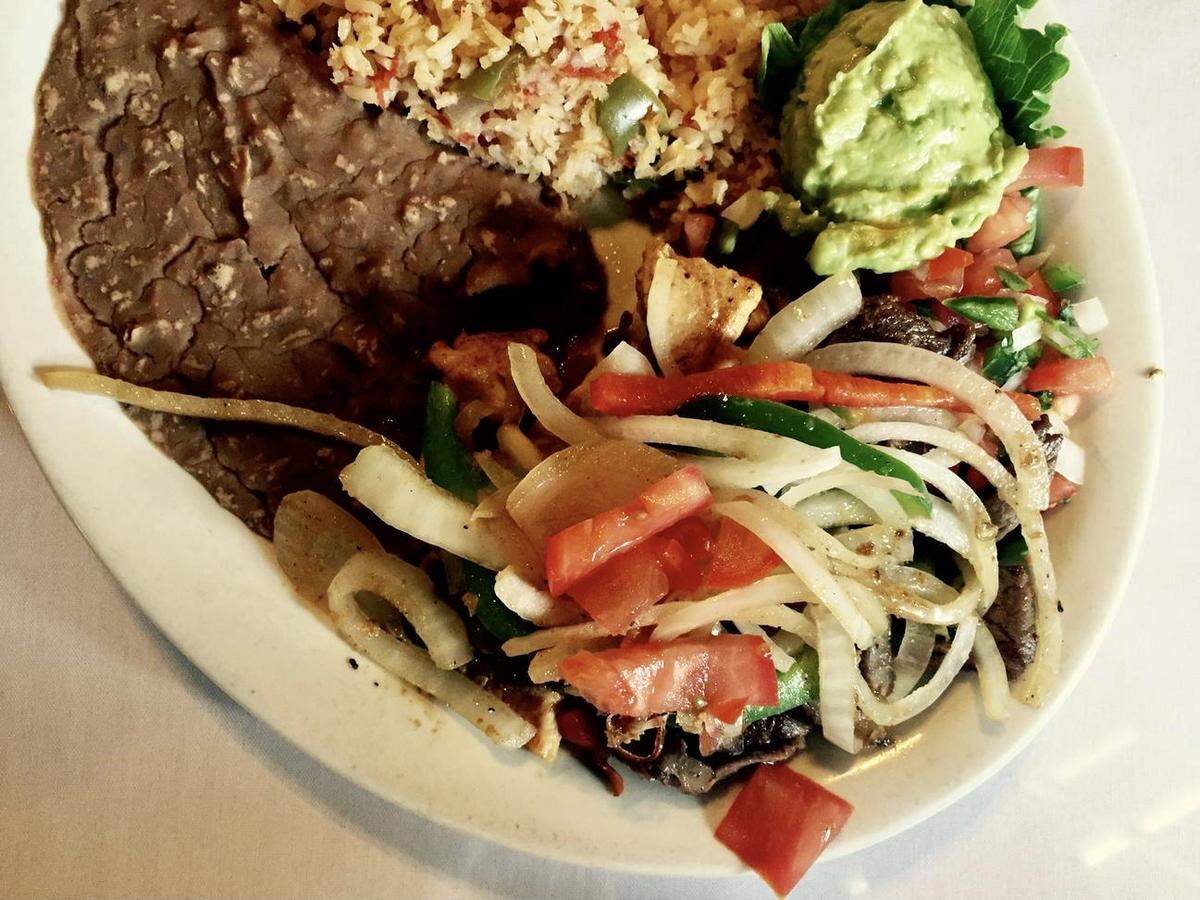 A fajitas lunch at Los Vaqueros.