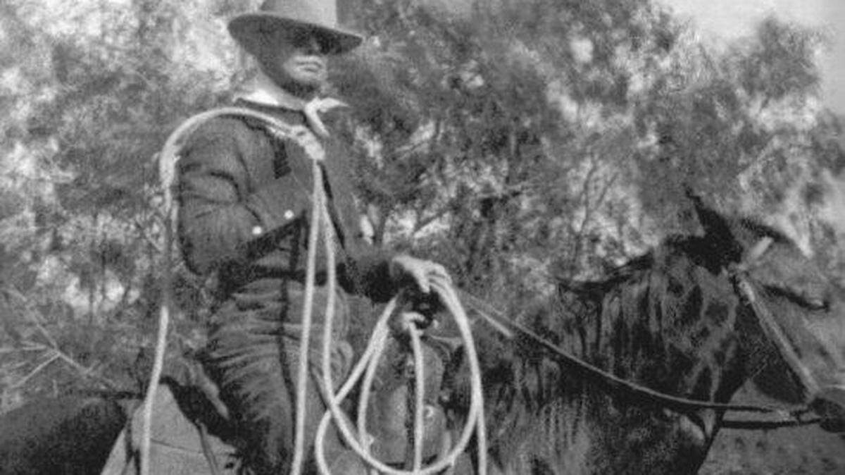 Booger Red Privett was famous for bronc busting and was a favorite at Fort Worth rodeos. His picture is on the Stockyards Coliseum’s Wall of Fame.