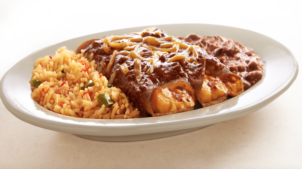 El Fenix began serving the “enchilada Wednesday special" in the mid-1950s.