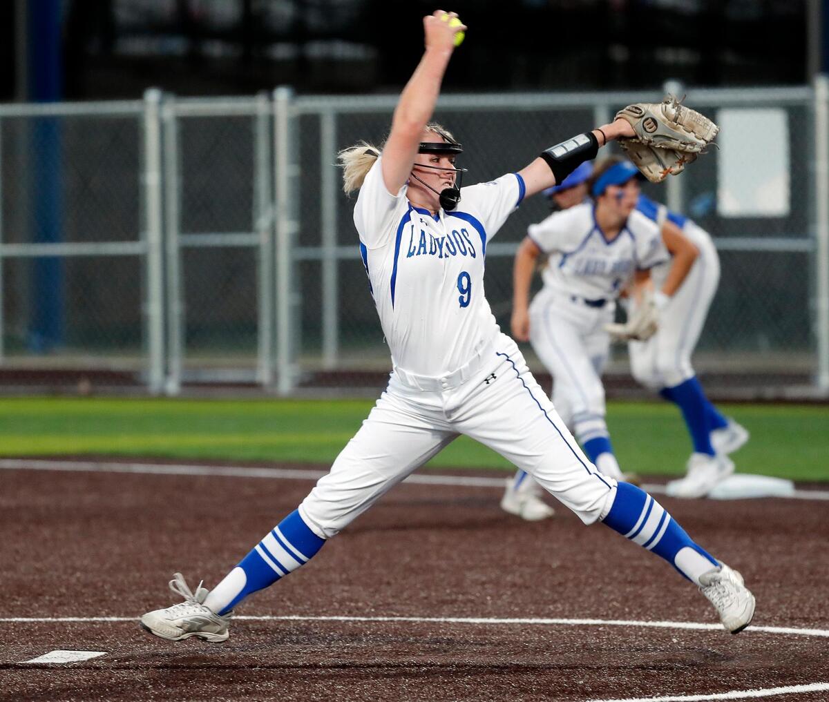 Weatherford pitcher Lauren Belles (9) works in the second during a 3-6A high school softball game at Weatherford High School in Weatherford, Texas, Tuesday, Apr. 05, 2022. Boswell defeated Weatherford 4-3. (Special to the Star-Telegram Bob Booth)