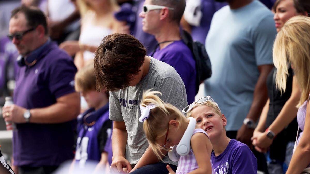 TCU has a moment of silence to honor Wes Smith, student who was fatally shot