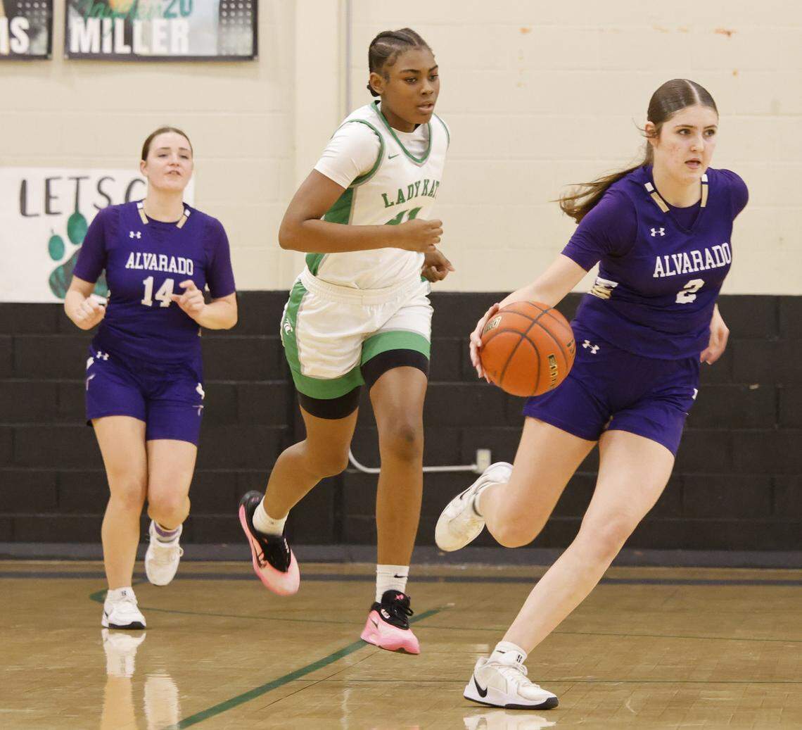 Alvarado forward Carleigh Ray (2) brings the ball seen court during the second half of a UIL girls basketball game between Alvarado and Kennedale at Kennedale High School in Kennedale, Texas, Tuesday Jan. 13, 2026