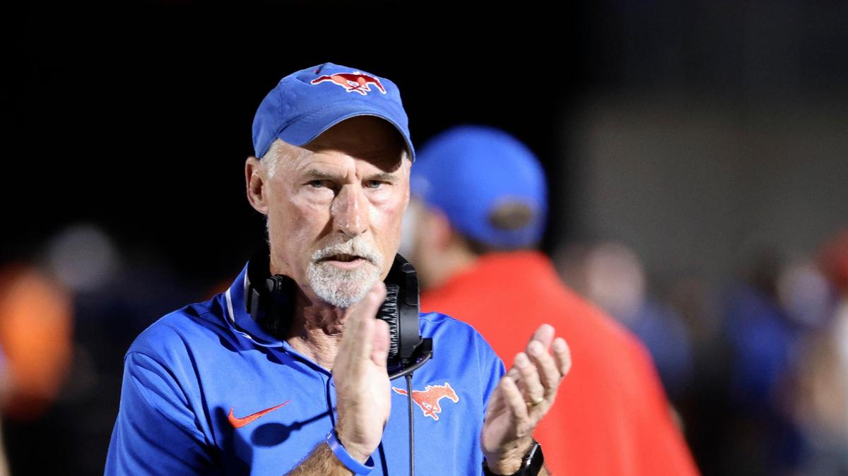 Grapevine rolls past Arlington Heights on Friday.
