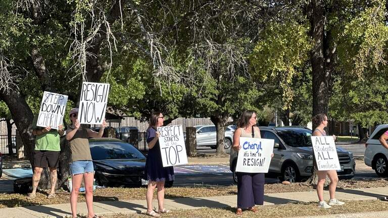 Controversial posts spark rally to remove board chair of Fort Worth charter school