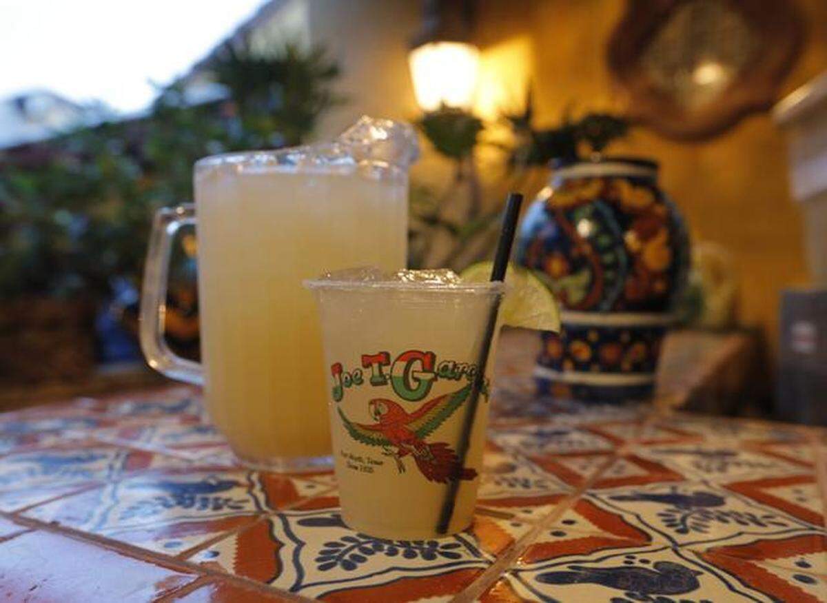 Joe T. Garcias 018