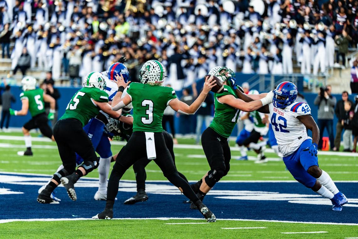 Quinn Ewers (3) prepares to pass during the 6A State Quarterfinal against Duncanville at McKinney ISD Stadium on December 7, 2019. Photo: Matt Smith (Special to the Star-Telegram).