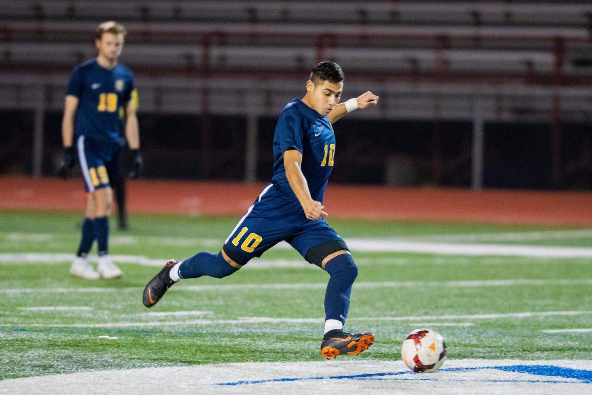 Arlington Lamar junior Jasub Flores