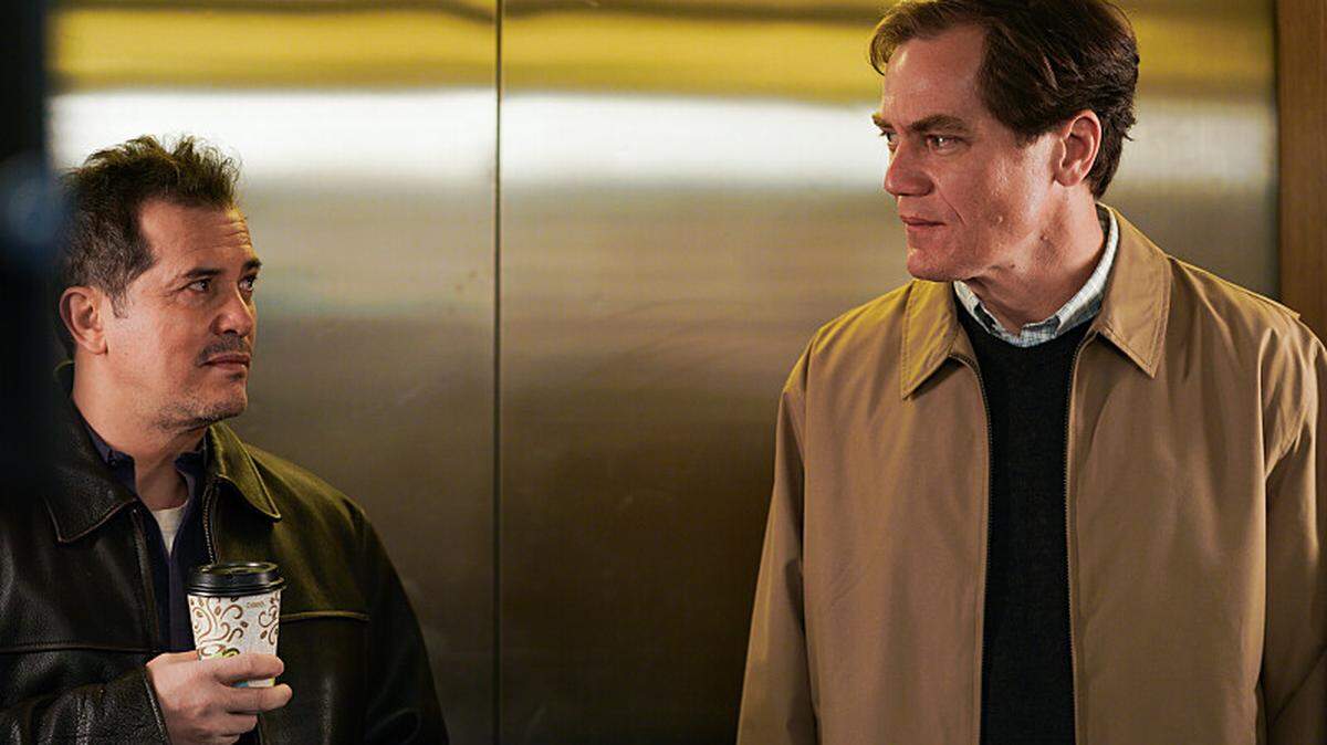 (L-R): John Leguizamo as Jacob Vasquez and Michael Shannon as Gary Noesner in WACO: THE AFTERMATH, “Truths and Consequences”. Photo Credit: Ursula Coyote/SHOWTIME.